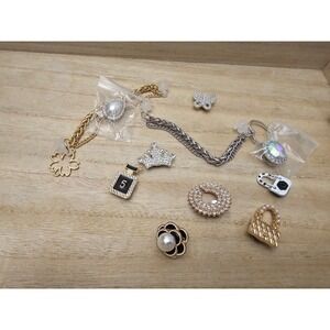 Shoe Charms.‎ Trendy. Super cute. New never used.
